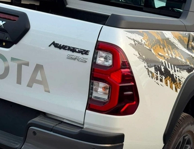 Toyota Hilux ADVENTURE SR5 ADVENTURE || DOUBLE CABIN || 2.8L V4 DIESEL / RADAR / 360*CAMERA / AIR COMPRESSOR / FULL OPTION-5