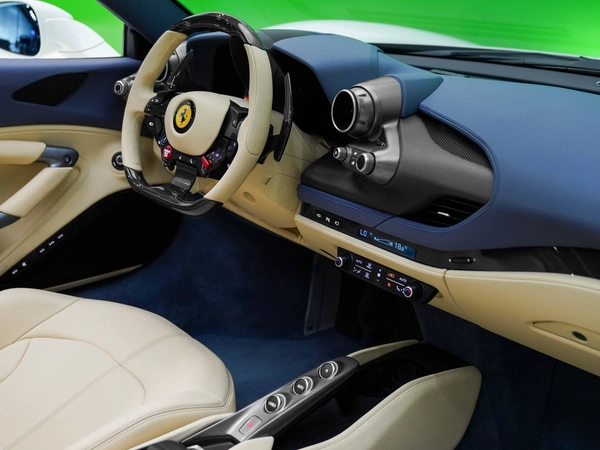 F8 SPIDER 2022 - ONLY 3260 KM - UNDER DEALER’S FREE CONTRACT SERVICE - SUSPENSION LIFTER