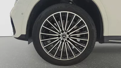Authorized Dealer | GLC 200 4MATIC | GCC Specs | Almost New | Under Warranty | VSB 37208-16