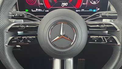 Authorized Dealer | GLC 200 4MATIC | GCC Specs | Almost New | Under Warranty | VSB 37208-8
