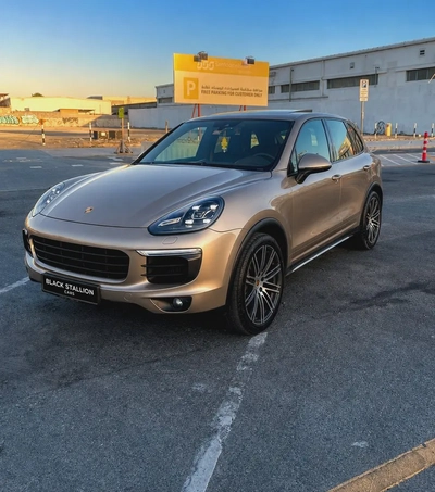 Porsche Cayenne S 2015 | GCC Specs | Well Maintained | Exceptional Condition-2