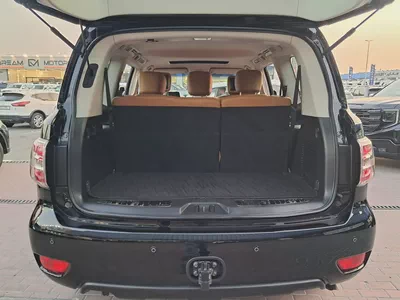 2016 Nissan Patrol SE Platinum V8 GCC Specs Single Owner Used 100% Original Paint Well Maintained-8