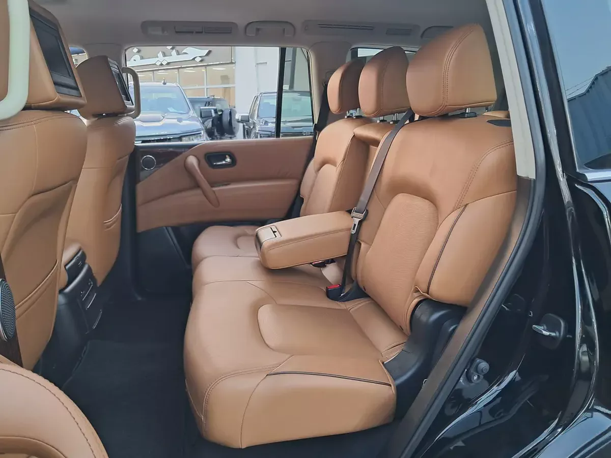 2016 Nissan Patrol SE Platinum V8 GCC Specs Single Owner Used 100% Original Paint Well Maintained-11-11