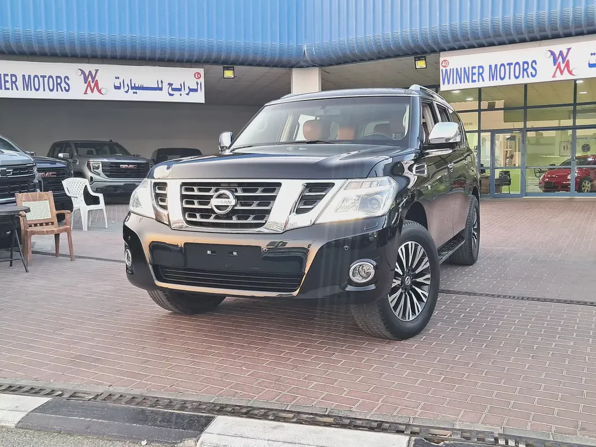 2016 Nissan Patrol SE Platinum V8 GCC Specs Single Owner Used 100% Original Paint Well Maintained-1-1