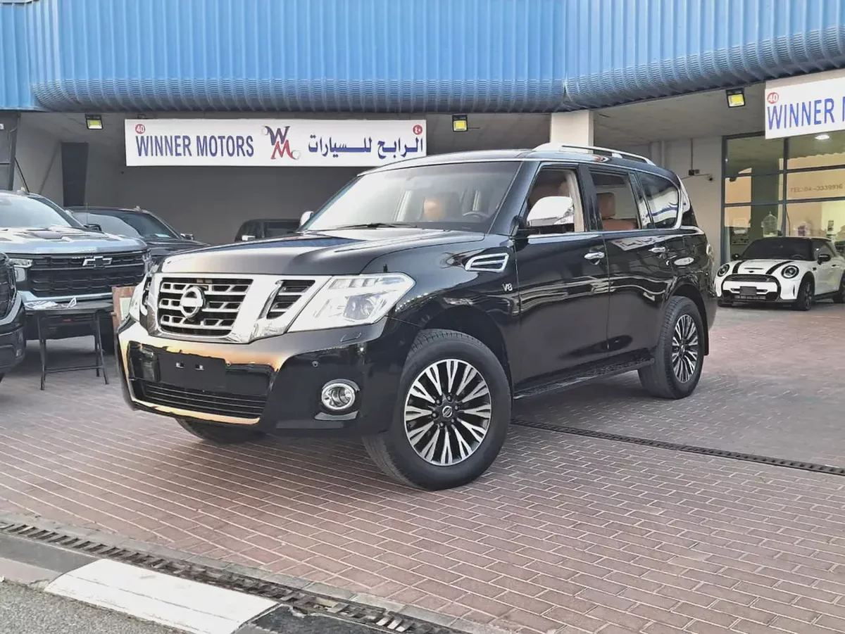 2016 Nissan Patrol SE Platinum V8 GCC Specs Single Owner Used 100% Original Paint Well Maintained-3-3
