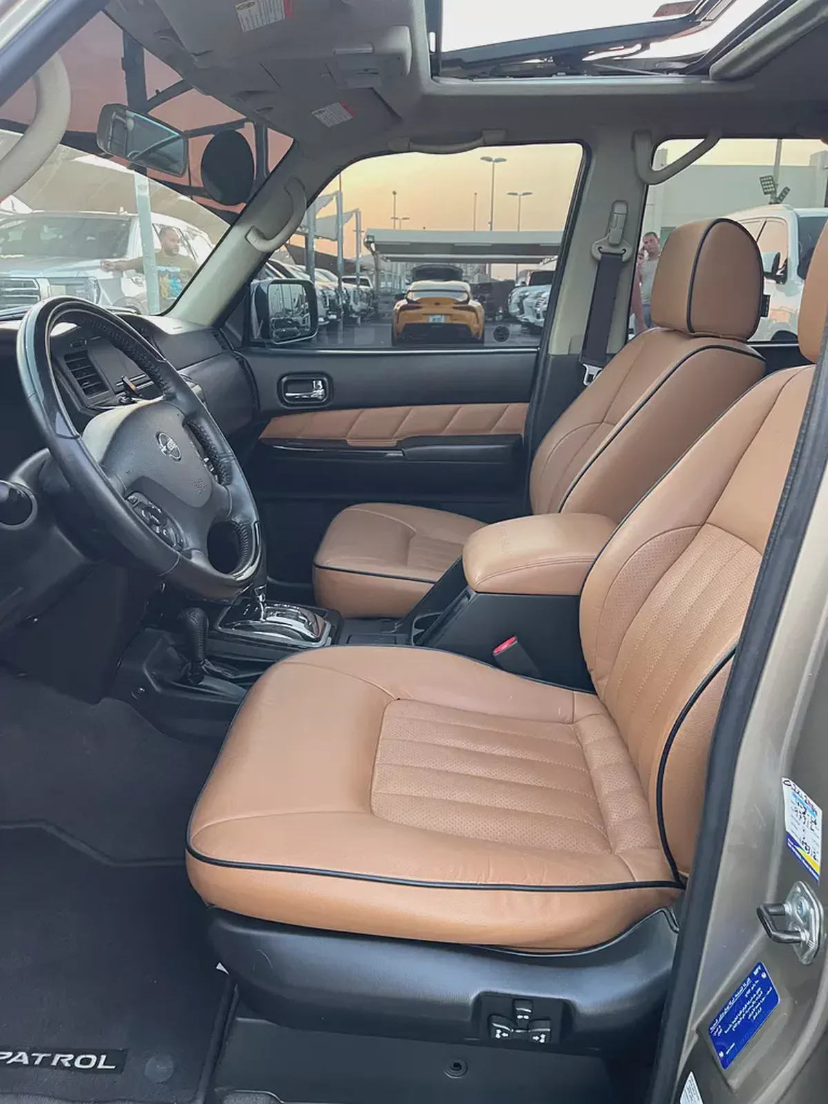 نيسان بترول سوبر سفاري Nissan Patrol Safari Super Safari 2021 - GCC Specs - Pristine Condition-10-10