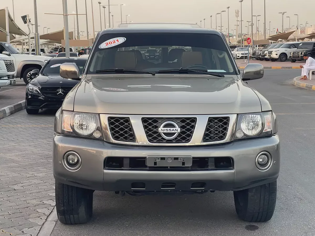 نيسان بترول سوبر سفاري Nissan Patrol Safari Super Safari 2021 - GCC Specs - Pristine Condition