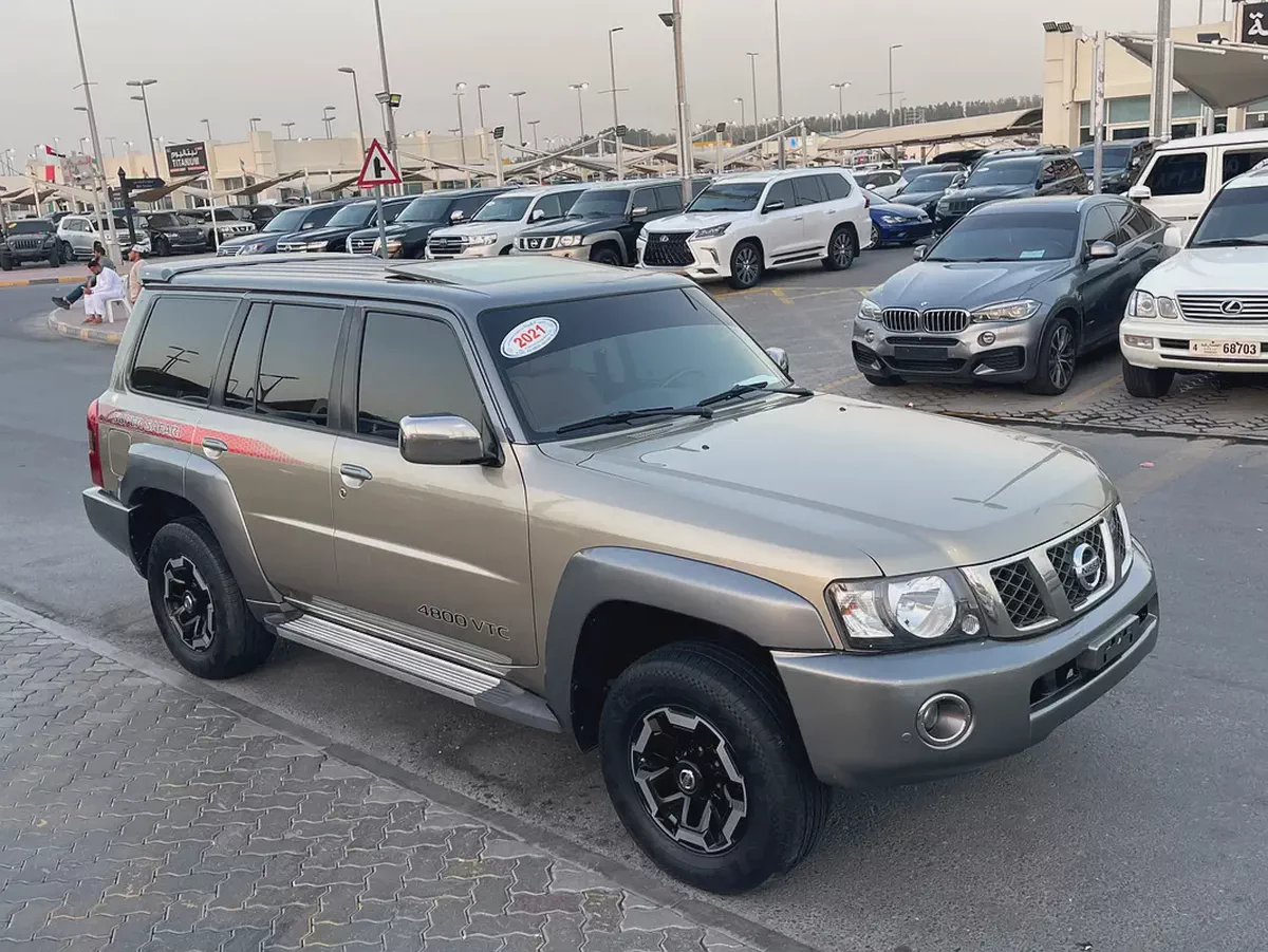 نيسان بترول سوبر سفاري Nissan Patrol Safari Super Safari 2021 - GCC Specs - Pristine Condition-8-8