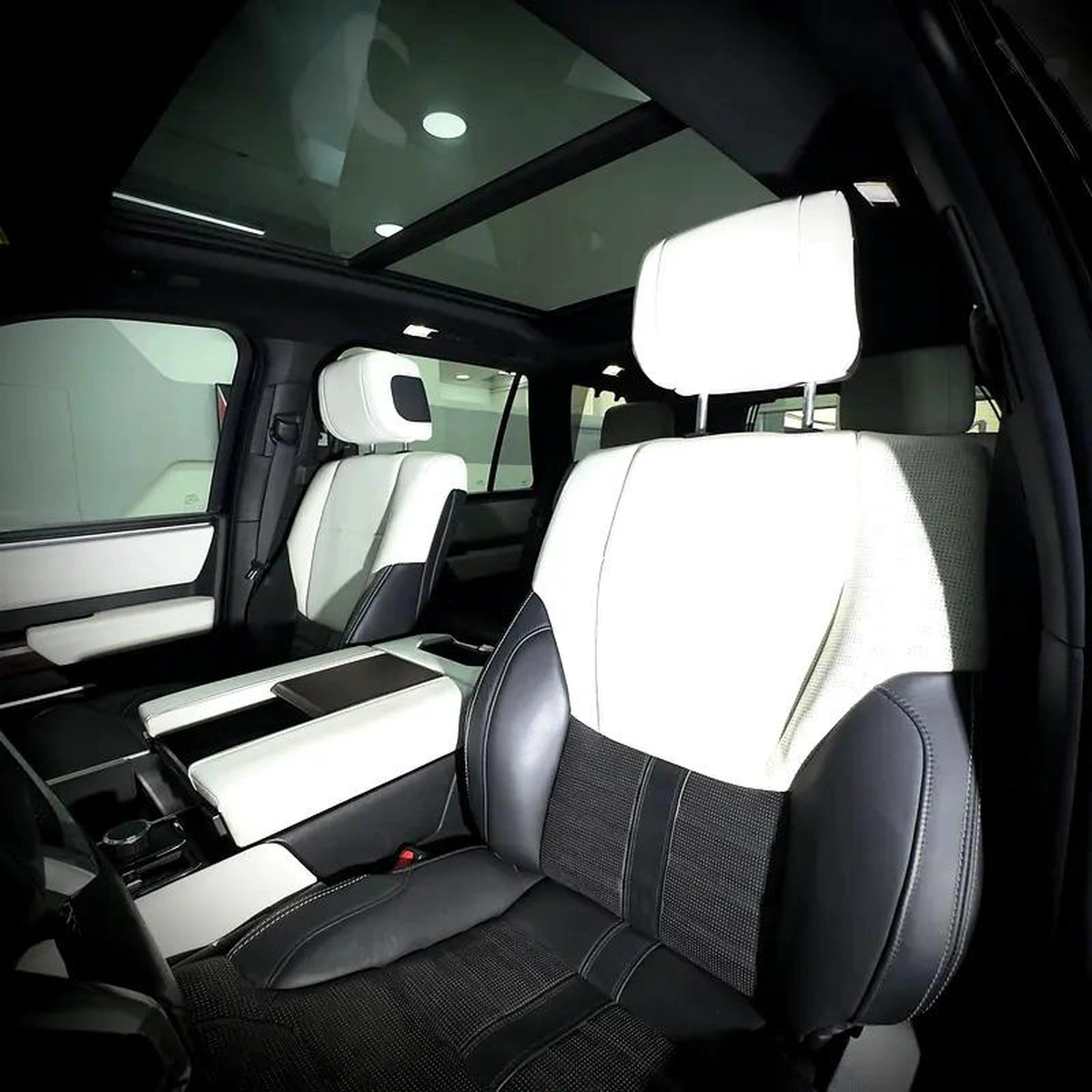 2024 TOYOTA SEQUOIA CAPSTONE HYBRID-8-8