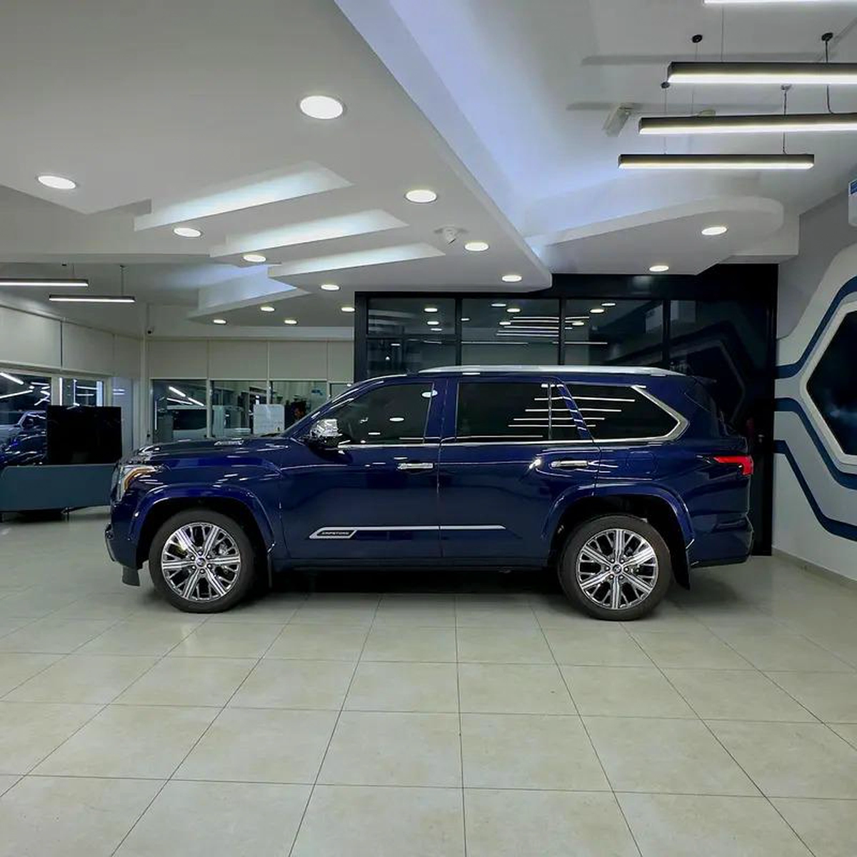2024 TOYOTA SEQUOIA CAPSTONE HYBRID-5-5