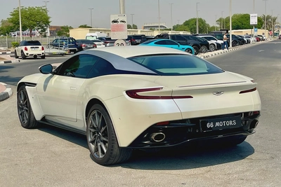 Aston Martin DB11 / 2017 Model / Gcc Spec’s / Less Km Driven-3
