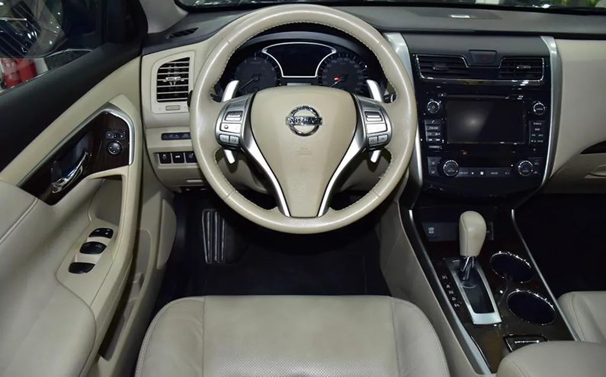 Nissan Altima SL ( 2015 Model ) in Blue Color GCC Specs-2-2
