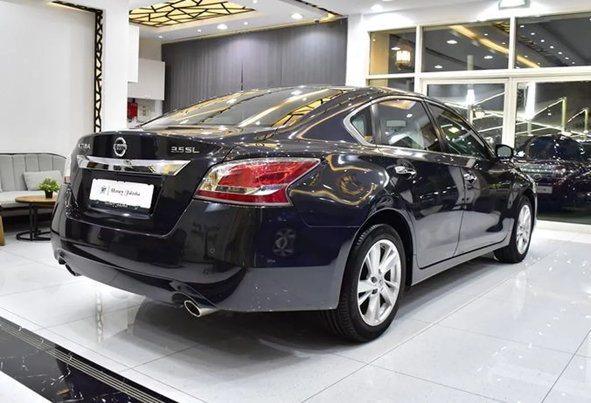 Nissan Altima SL ( 2015 Model ) in Blue Color GCC Specs-8-8