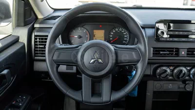 Toyota Hiace HR-9