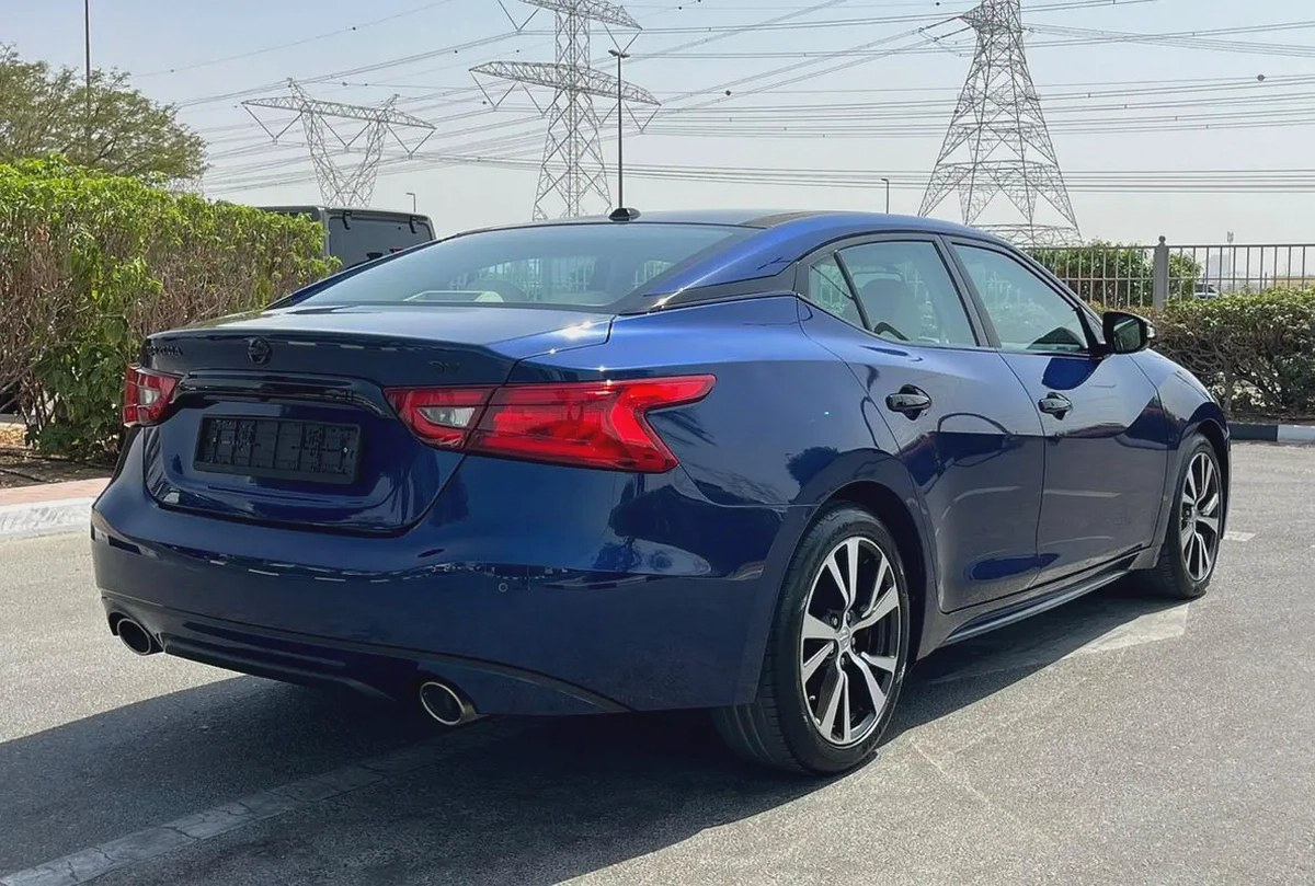 GCC Specs Nissan Maxima SV 2017 - Well Maintained