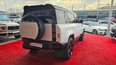 Land Rover Defender 2026 Land Rover Defender P400 HSE – White | Like New | GCC Specs-5