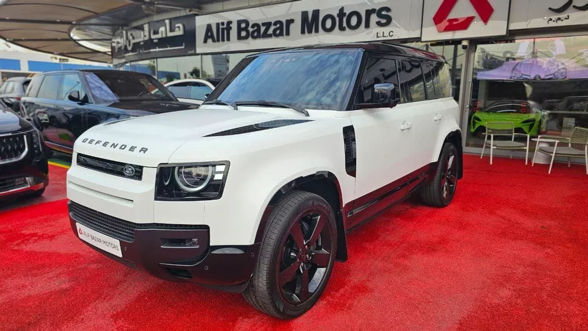 Land Rover Defender 2026 Land Rover Defender P400 HSE – White | Like New | GCC Specs-1-0
