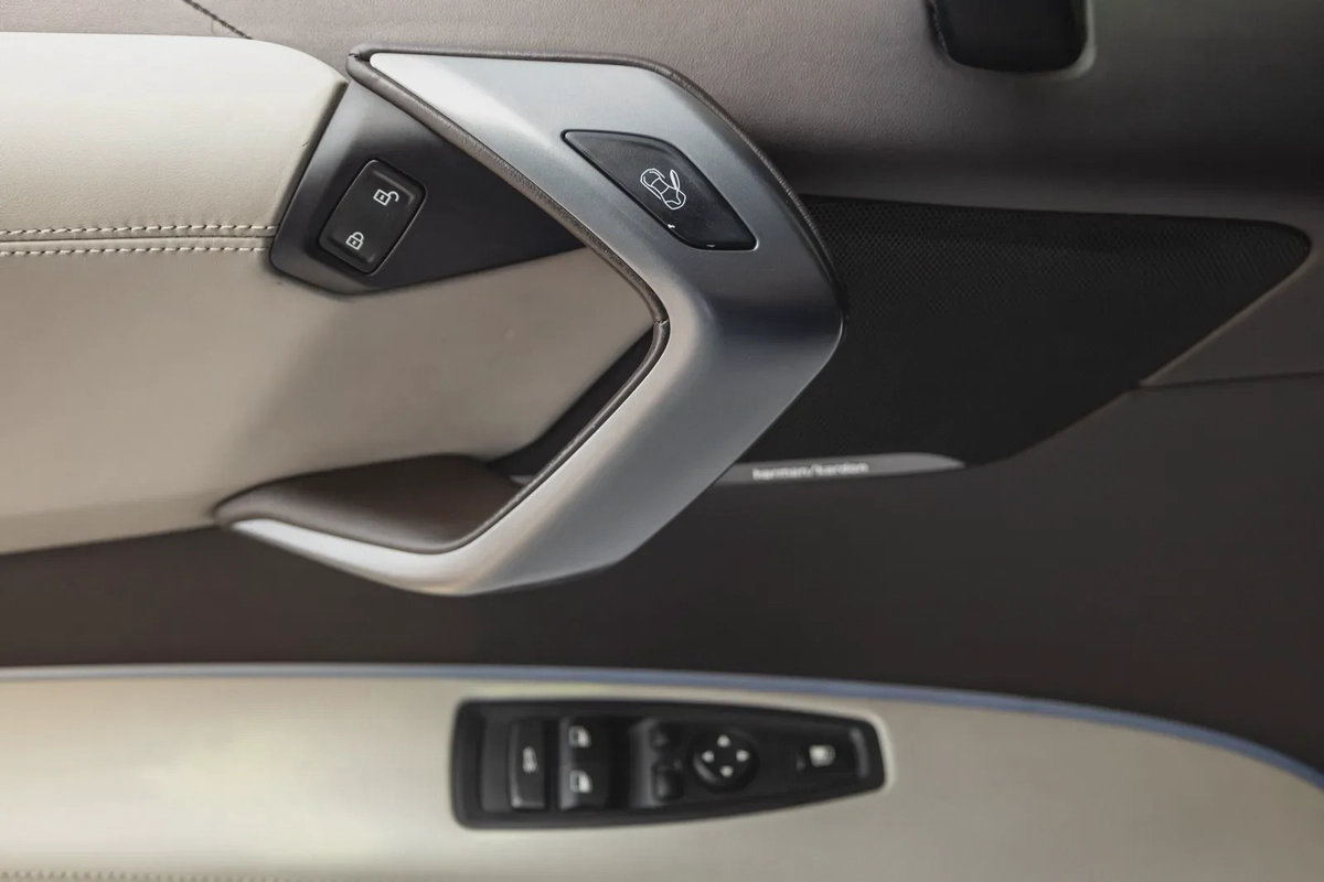 BMW i8 2016-7-7