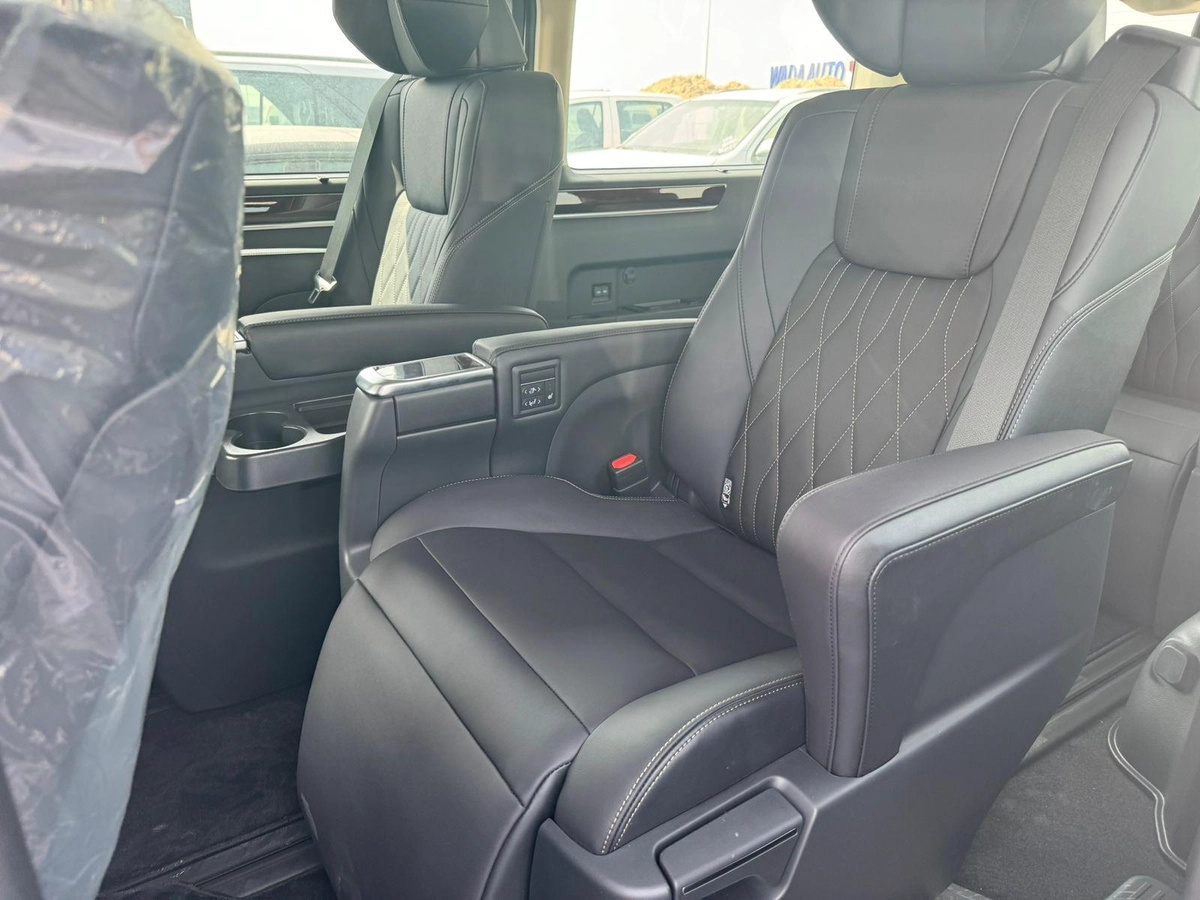 New 2024 Toyota Granvia