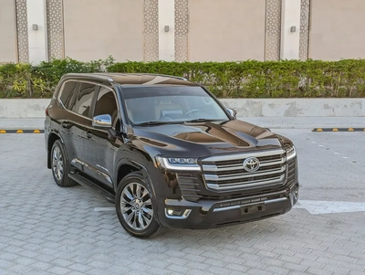TOYOTA LAND CRUISER 2015 FACELIFTED 2025 WITH INTERIOR AND EXTERIOR GCC V6 4.0L-0