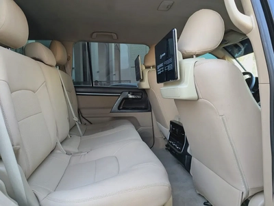 TOYOTA LAND CRUISER 2015 FACELIFTED 2025 WITH INTERIOR AND EXTERIOR GCC V6 4.0L-5
