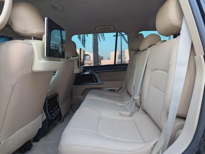 TOYOTA LAND CRUISER 2015 FACELIFTED 2025 WITH INTERIOR AND EXTERIOR GCC V6 4.0L-6