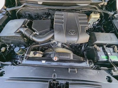 TOYOTA LAND CRUISER 2015 FACELIFTED 2025 WITH INTERIOR AND EXTERIOR GCC V6 4.0L-12