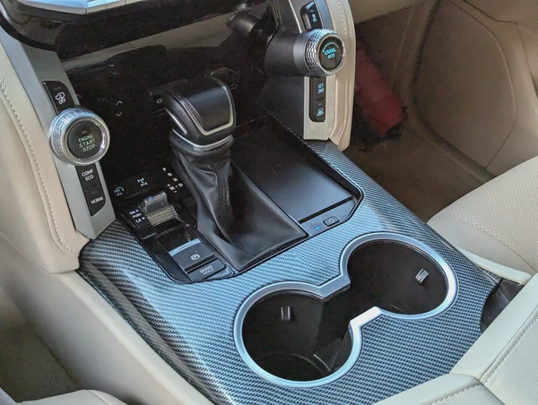 TOYOTA LAND CRUISER 2015 FACELIFTED 2025 WITH INTERIOR AND EXTERIOR GCC V6 4.0L