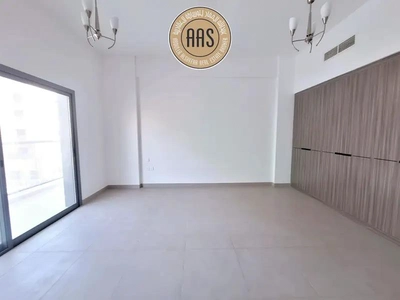 Huge size - 2bhk one Month free | Maid Room- 6 cheques payments-6