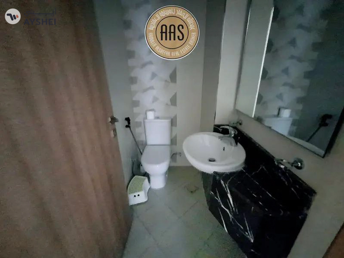 Huge size - 2bhk one Month free | Maid Room- 6 cheques payments-4-4