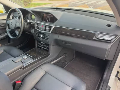 Pristine Mercedes-Benz E 350 - 2010 - Japanese Specs-7
