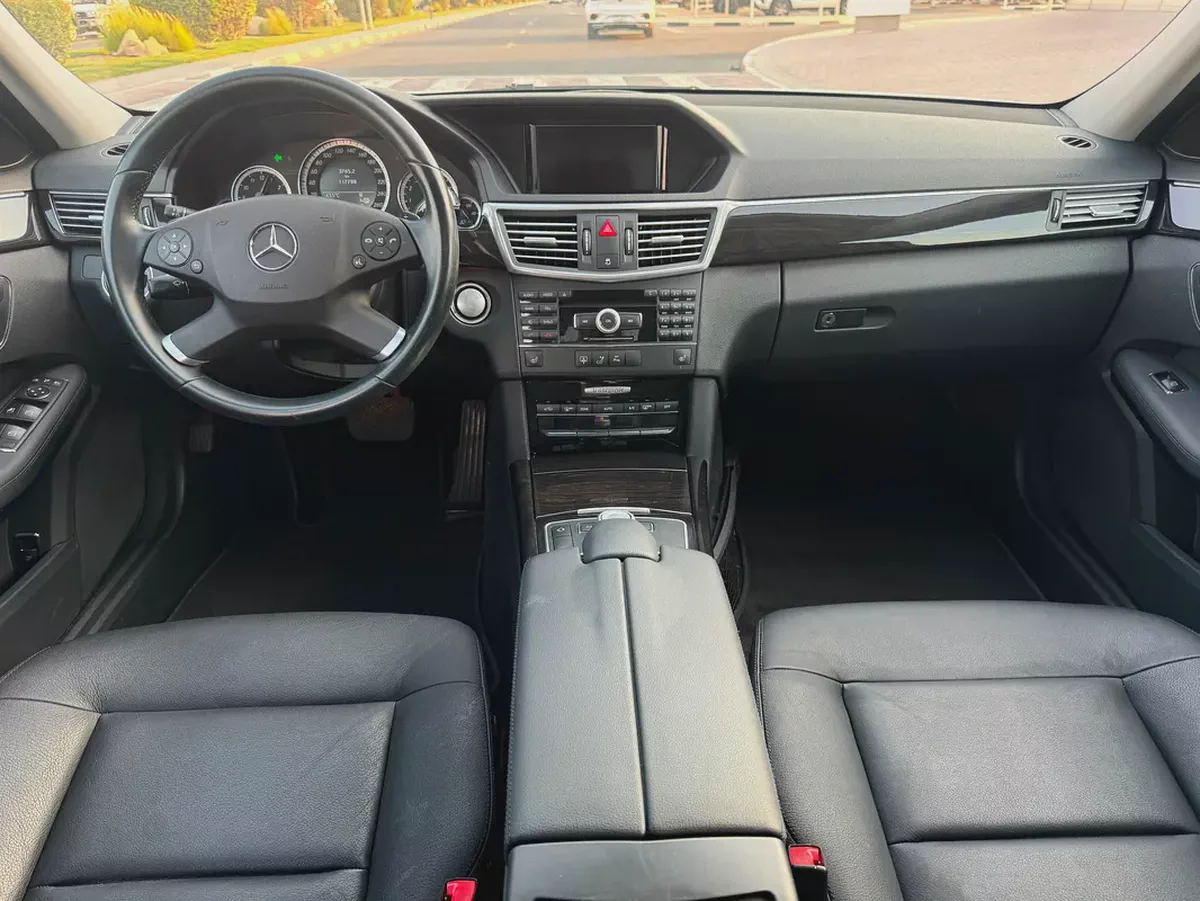 Pristine Mercedes-Benz E 350 - 2010 - Japanese Specs-11-11