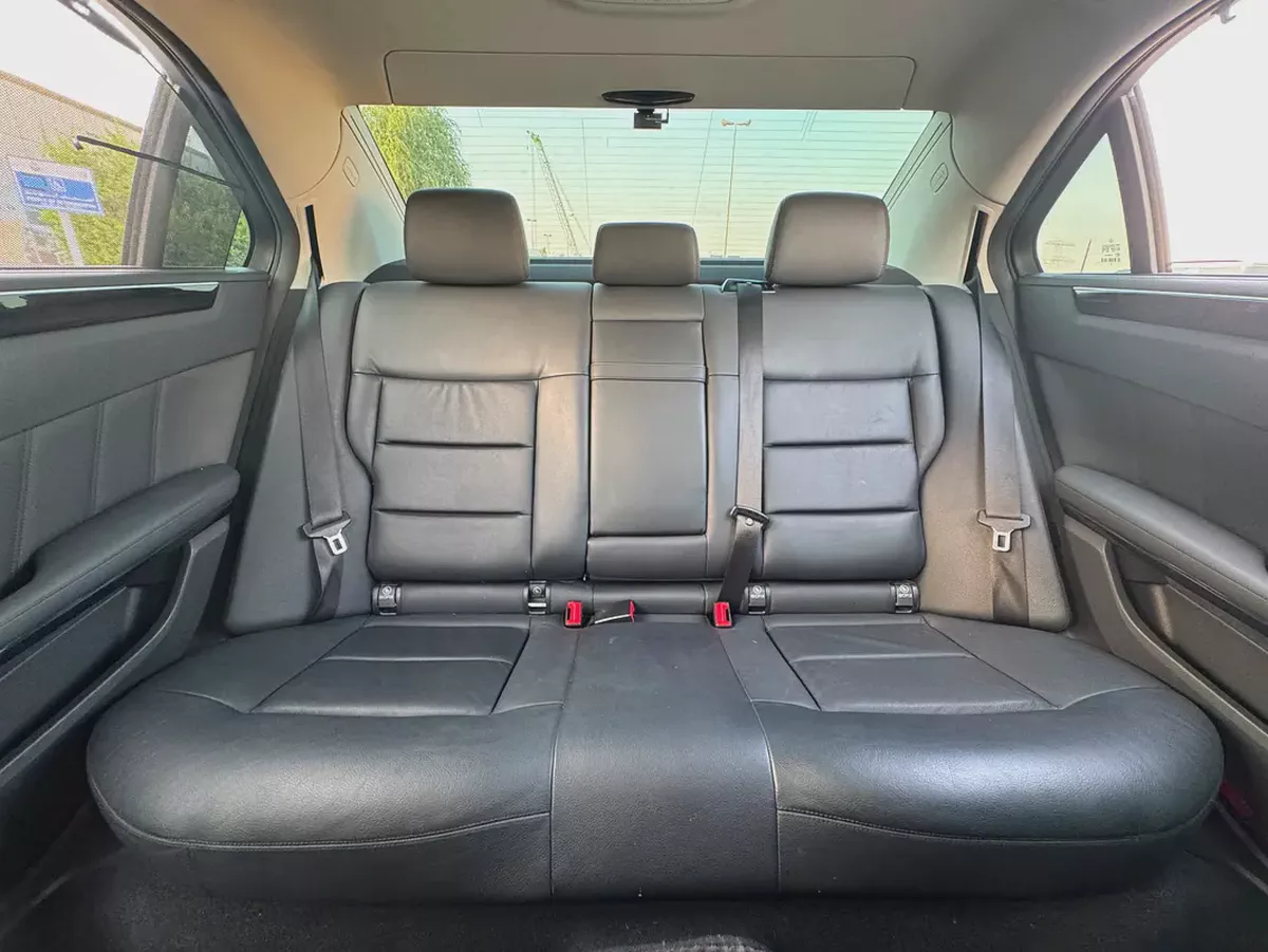 Pristine Mercedes-Benz E 350 - 2010 - Japanese Specs-13-13