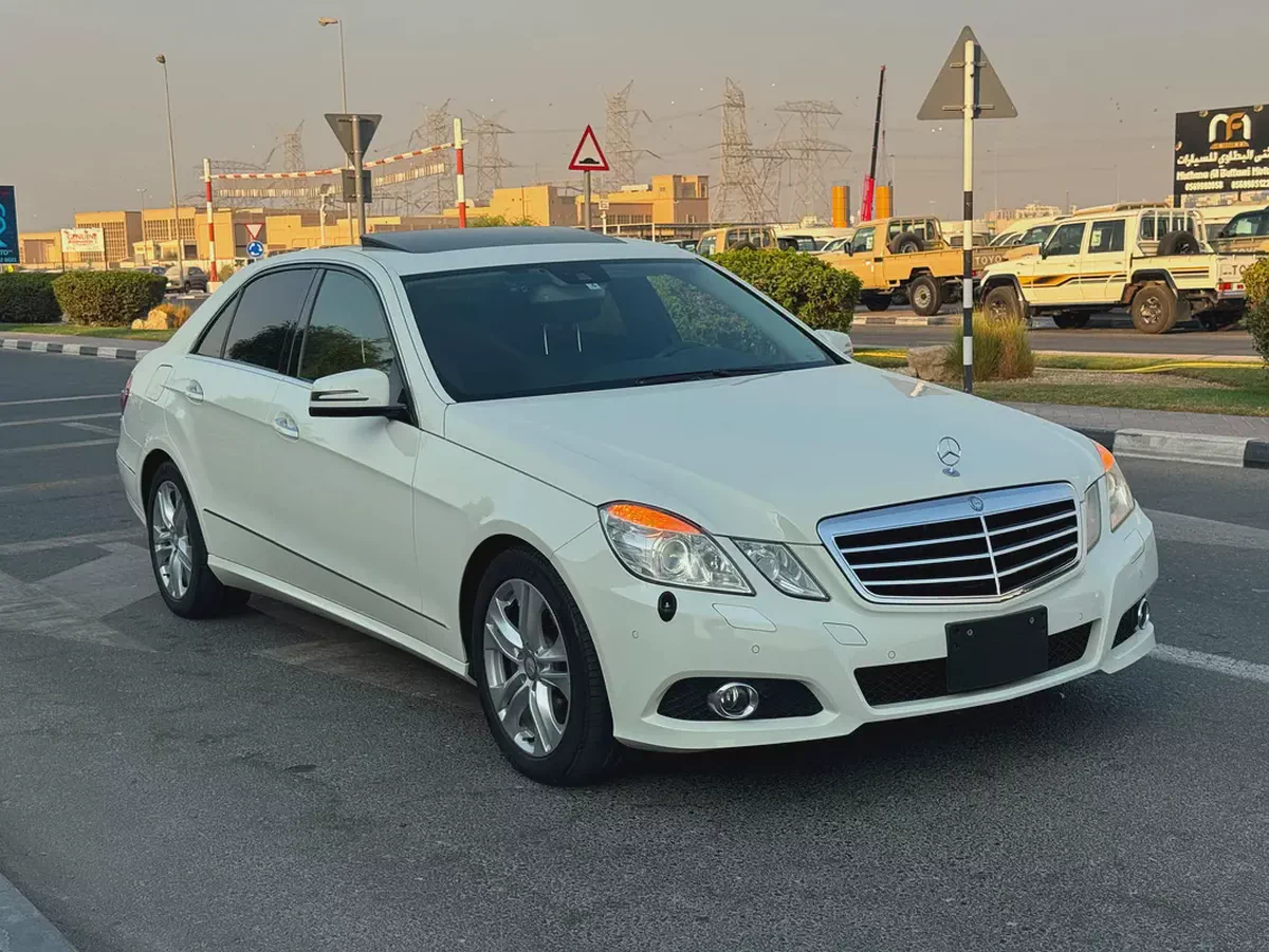 Pristine Mercedes-Benz E 350 - 2010 - Japanese Specs