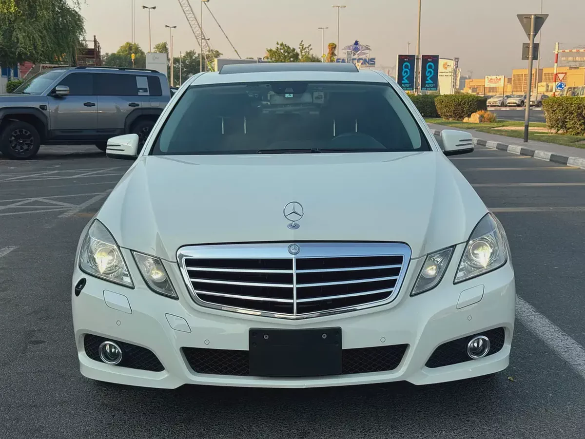 Pristine Mercedes-Benz E 350 - 2010 - Japanese Specs-2-2