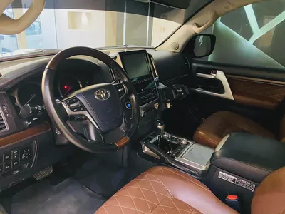 Toyota Land Cruiser VXR 2018 | GCC Specs | V8 5.7L | Full Service History-13