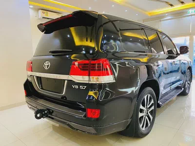 Toyota Land Cruiser VXR 2018 | GCC Specs | V8 5.7L | Full Service History-6