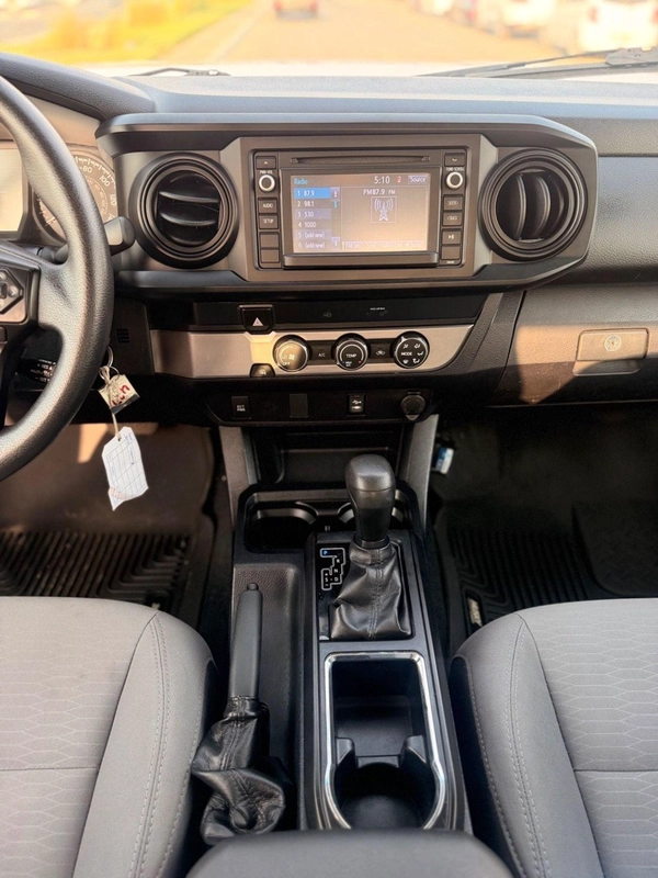 Toyota Tacoma SR5 (NON GCC) Tacoma SR