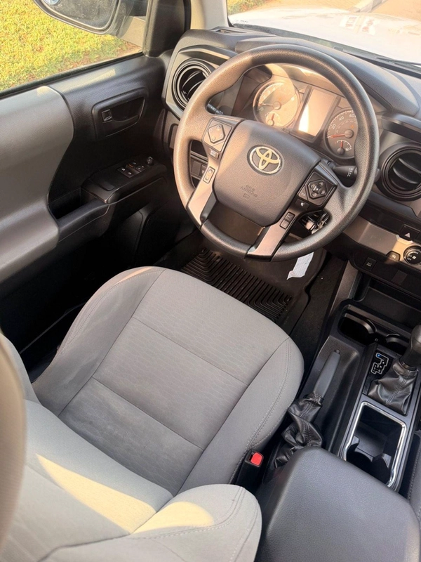 Toyota Tacoma SR5 (NON GCC) Tacoma SR