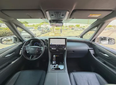 Toyota Alphard 2023 Executive Lounge Luxury MPV-10