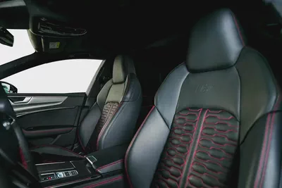 Audi RS7-Carbon Fiber Package-Audi Ceramic Braking System-Red Calipers-Premium Leather Interior-18