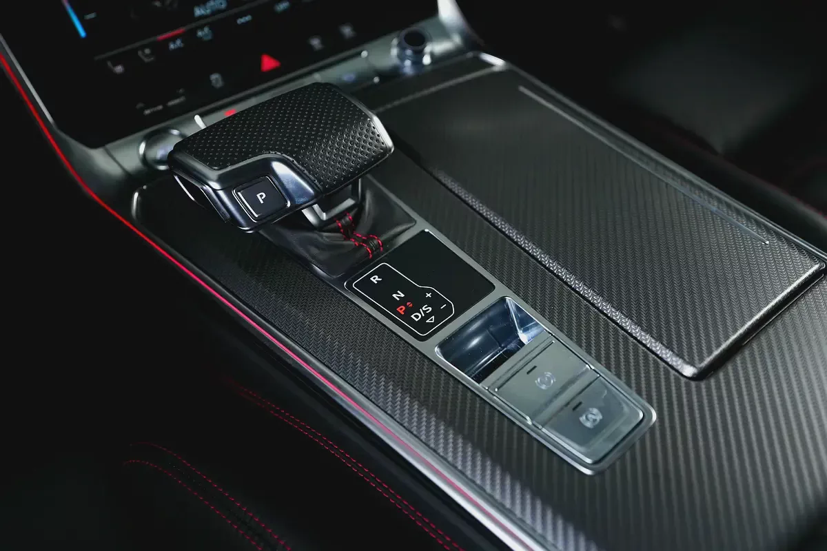 Audi RS7-Carbon Fiber Package-Audi Ceramic Braking System-Red Calipers-Premium Leather Interior-16-16