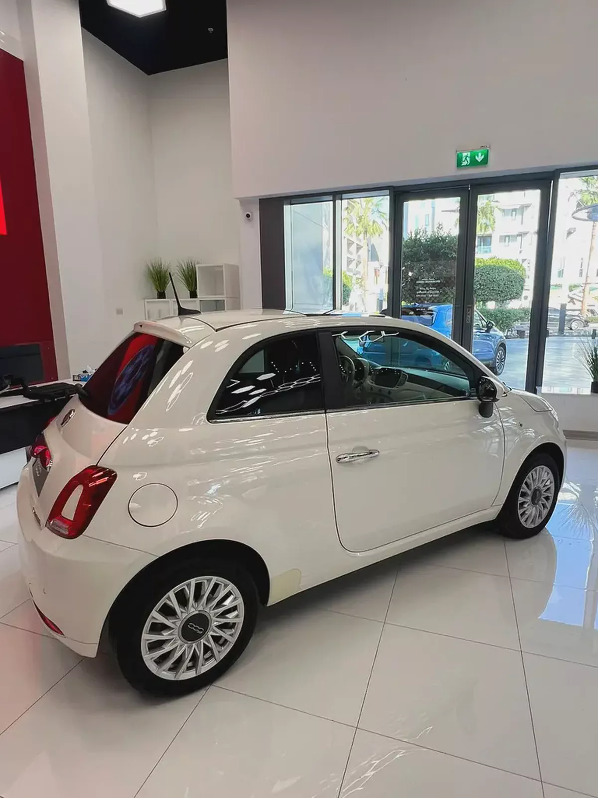 Fiat 500 Dolce Vita Hatchback 1.4L																				2024 Gelato White Fiat 500-2-2