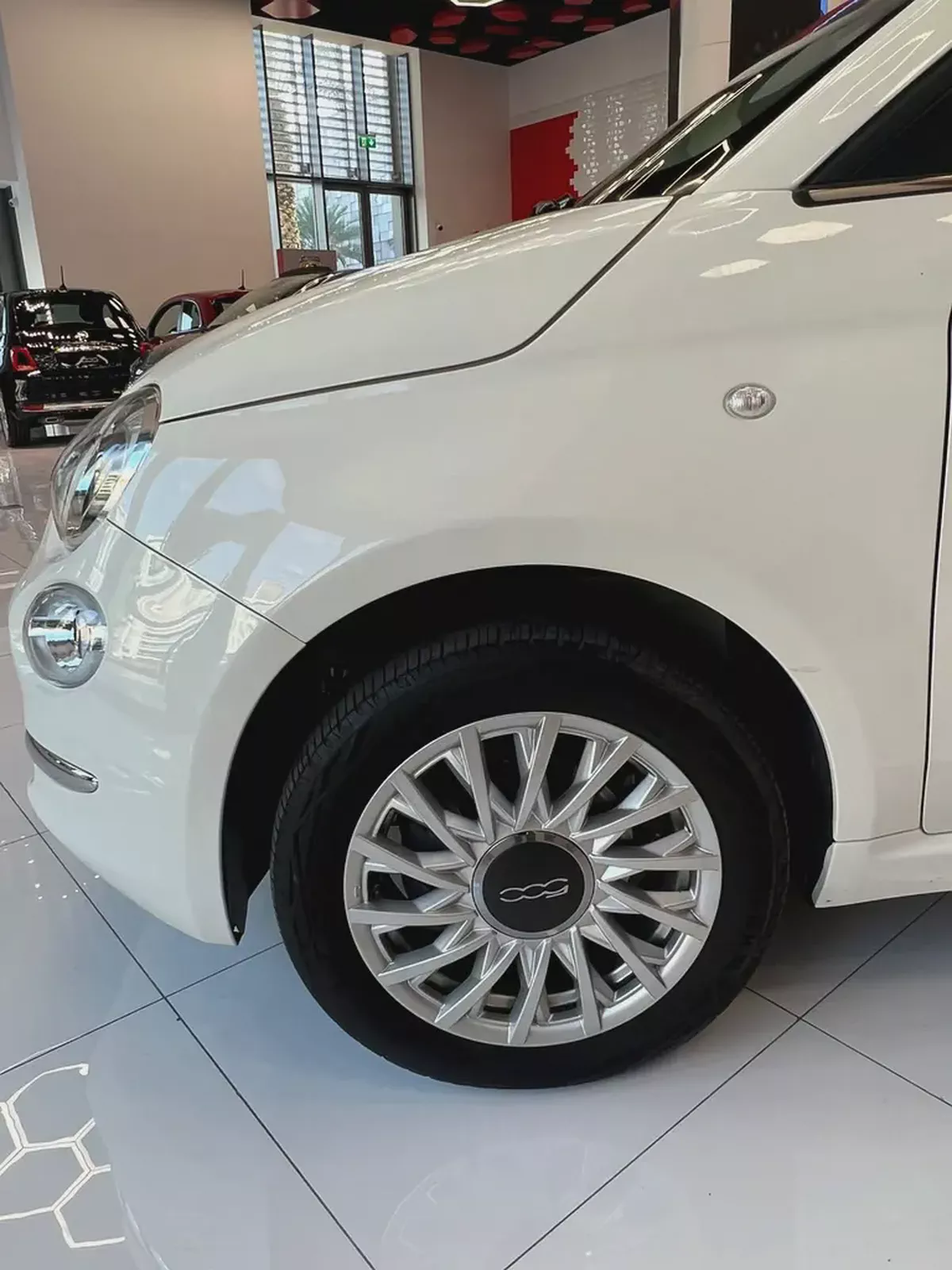 Fiat 500 Dolce Vita Hatchback 1.4L																				2024 Gelato White Fiat 500-3-3