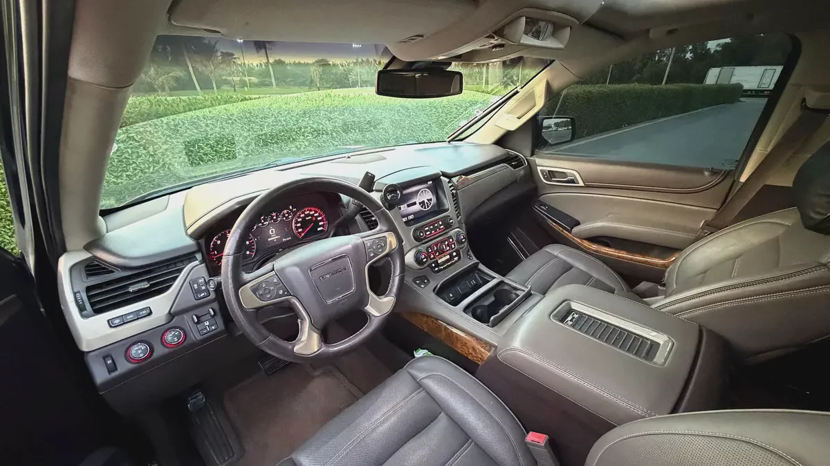 GMC Yukon Denali 2015 GCC Specs in Excellent Condition-9-9