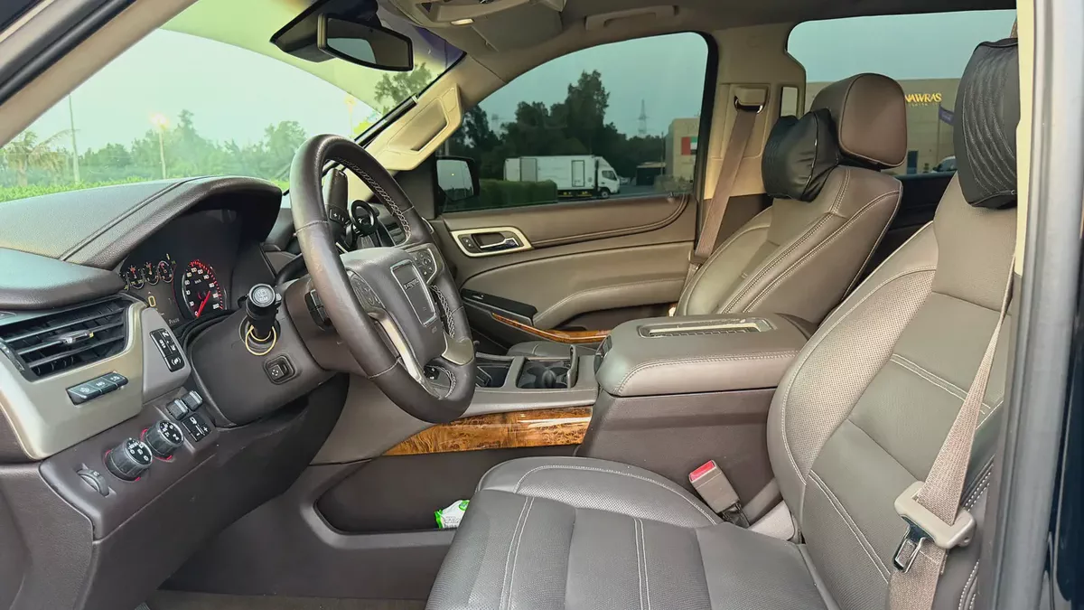 GMC Yukon Denali 2015 GCC Specs in Excellent Condition-8-8