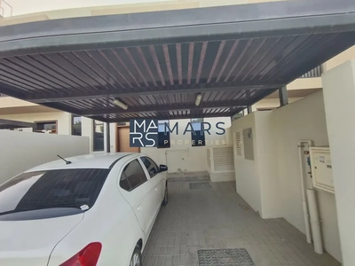 Luxurious 3 bedroom villa available for rent in nasma residence-1