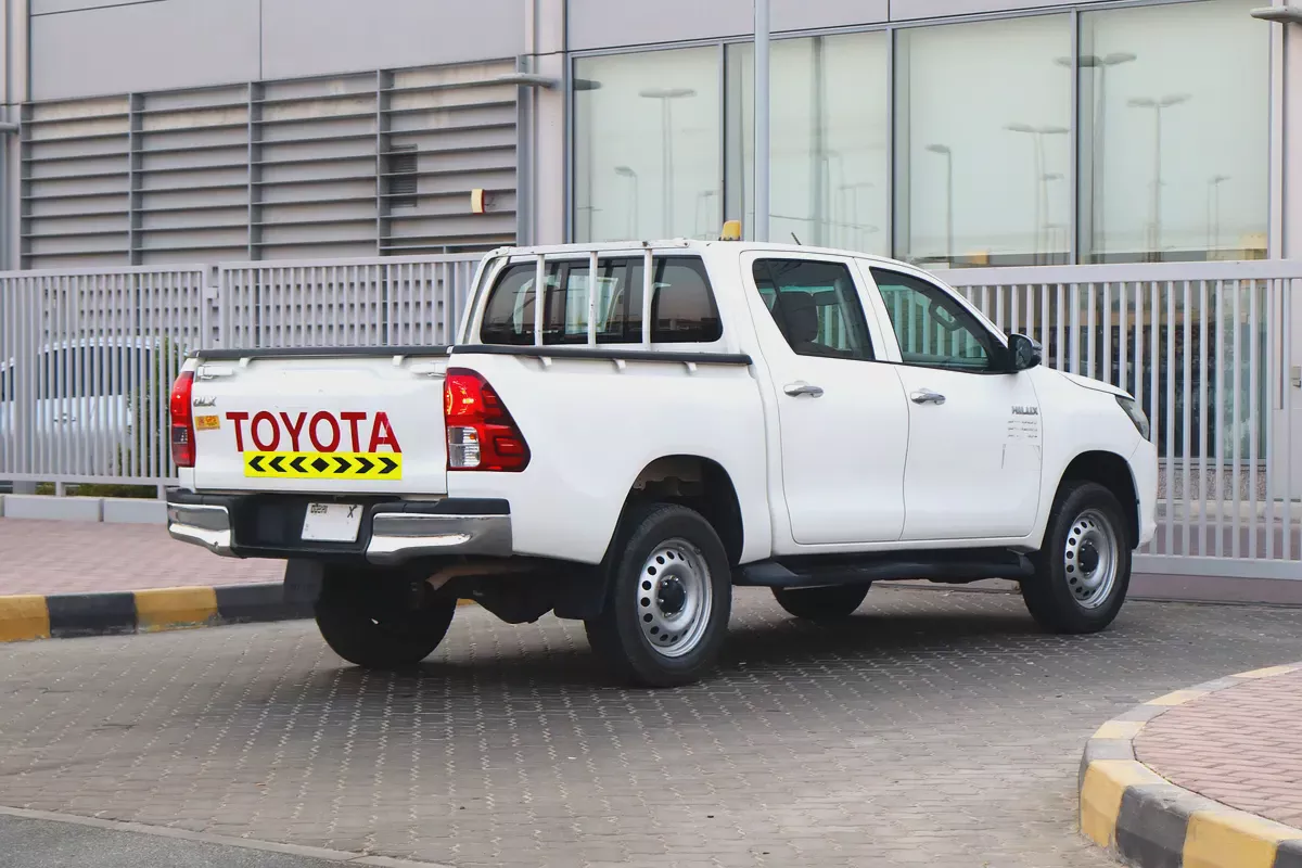 Toyota Hilux Double Cab 4x4 Petrol | 2021 GCC Specs-5-5