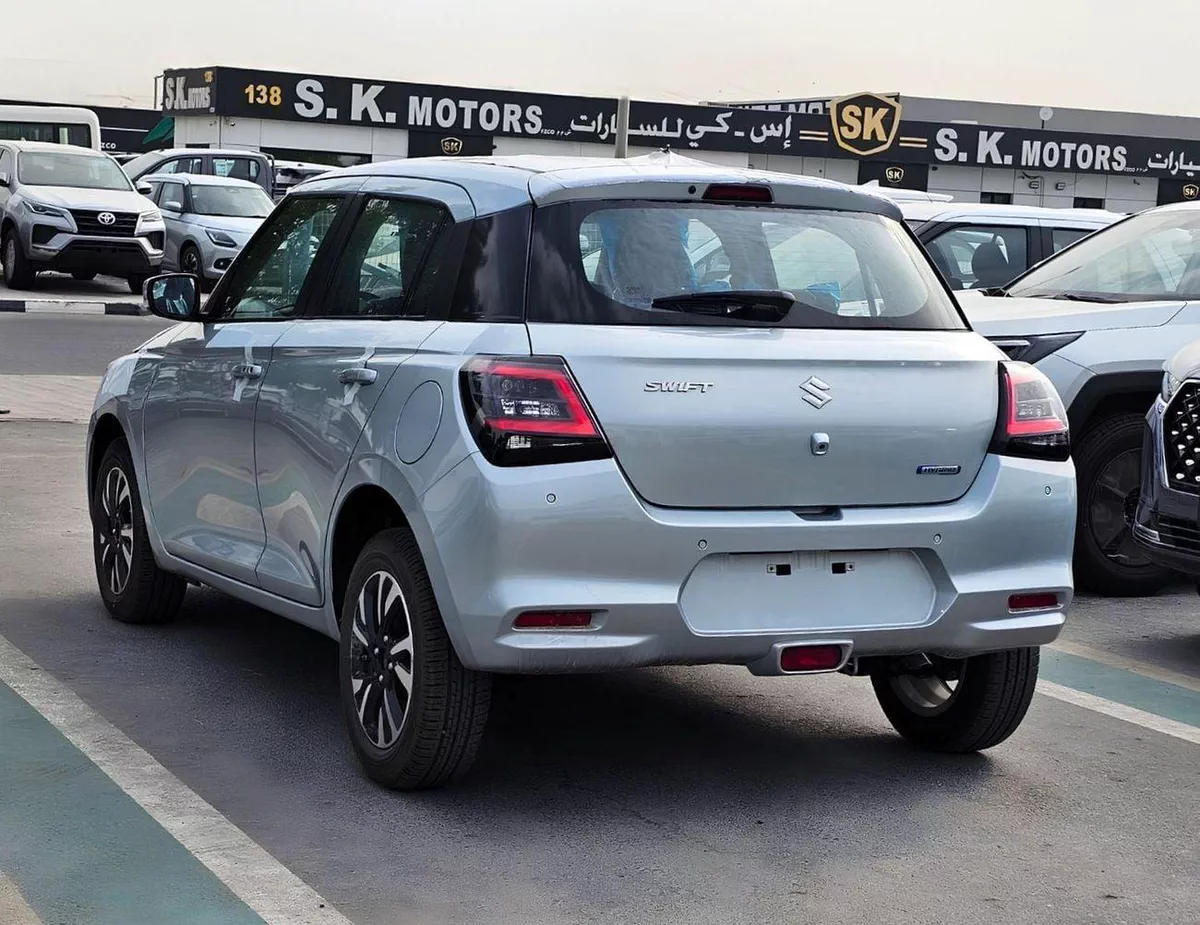 Suzuki Swift GLX SUZUKI SWIFT GLX HYBRID || RADAR PETROL AT 1.2L V4 (CODE # SWGLXFOH) SILVER 2026-4-0