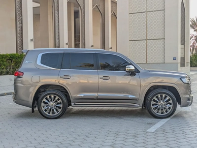 TOYOTA LAND CRUISER 2013 FACELIFTED 2025 WITH INTERIOR AND EXTERIOR GCC V6 4.0L-17